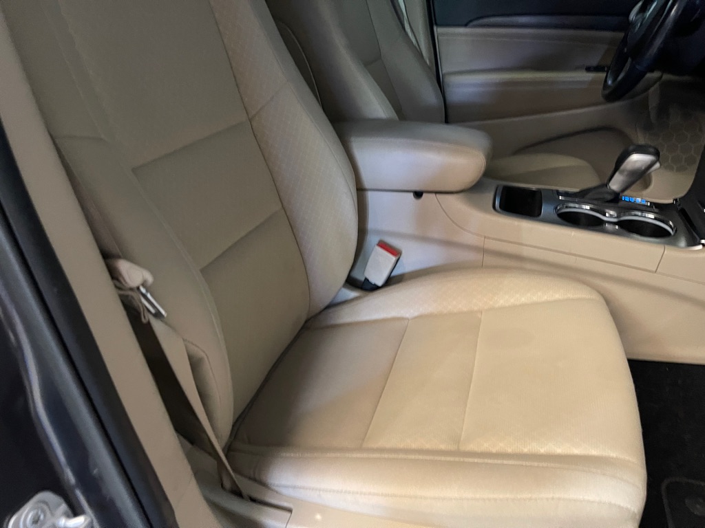 Photo 17 of this JEEP GRAND CHEROKEE