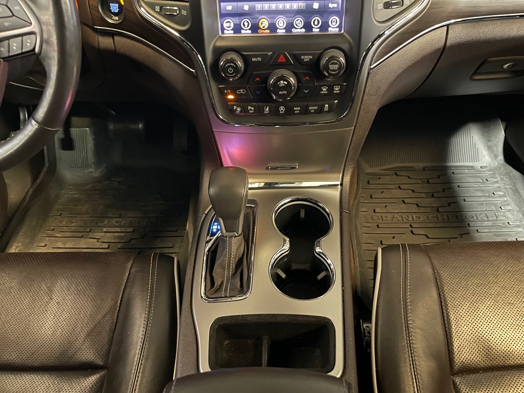Photo 14 of this JEEP GRAND CHEROKEE