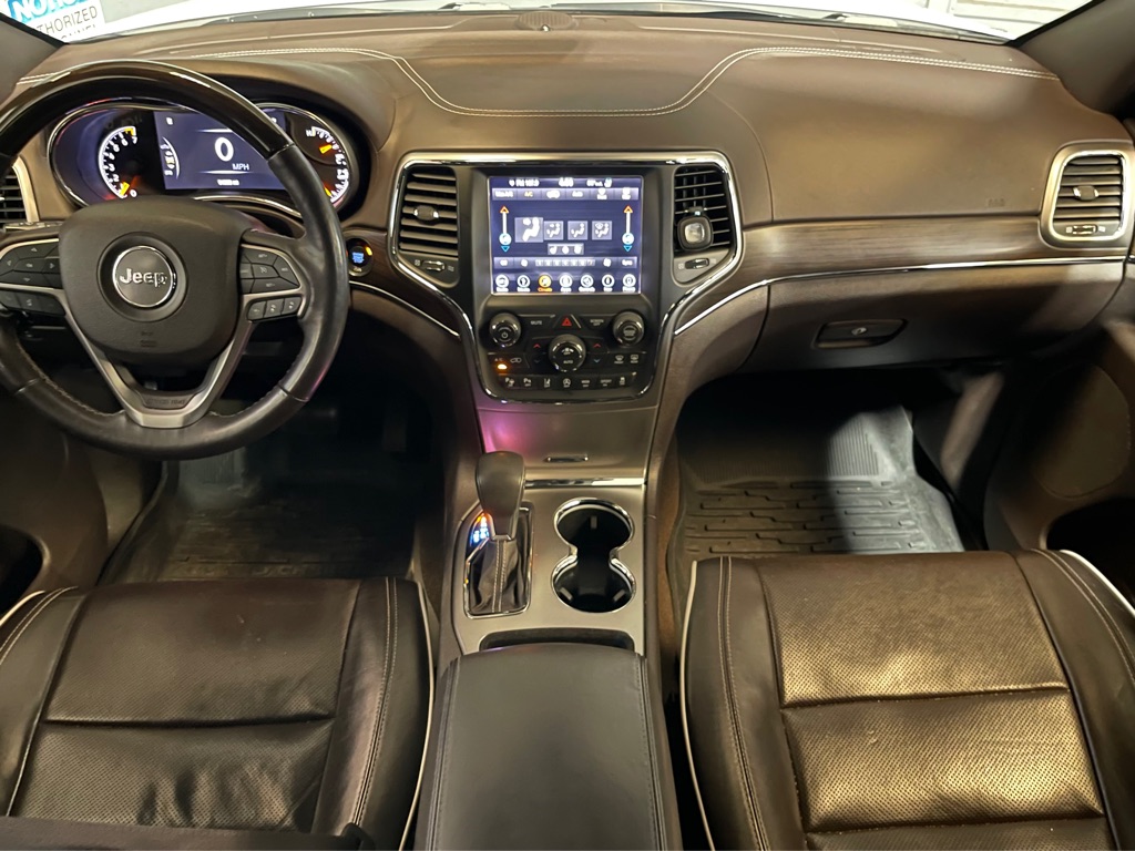 Photo 15 of this JEEP GRAND CHEROKEE