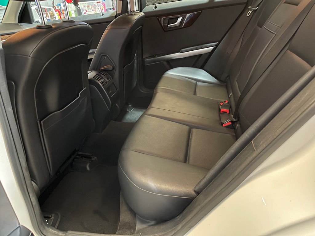 Photo 17 of this MERCEDES-BENZ GLK