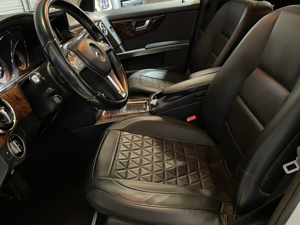 Photo 10 of this MERCEDES-BENZ GLK