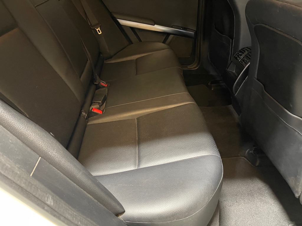 Photo 18 of this MERCEDES-BENZ GLK