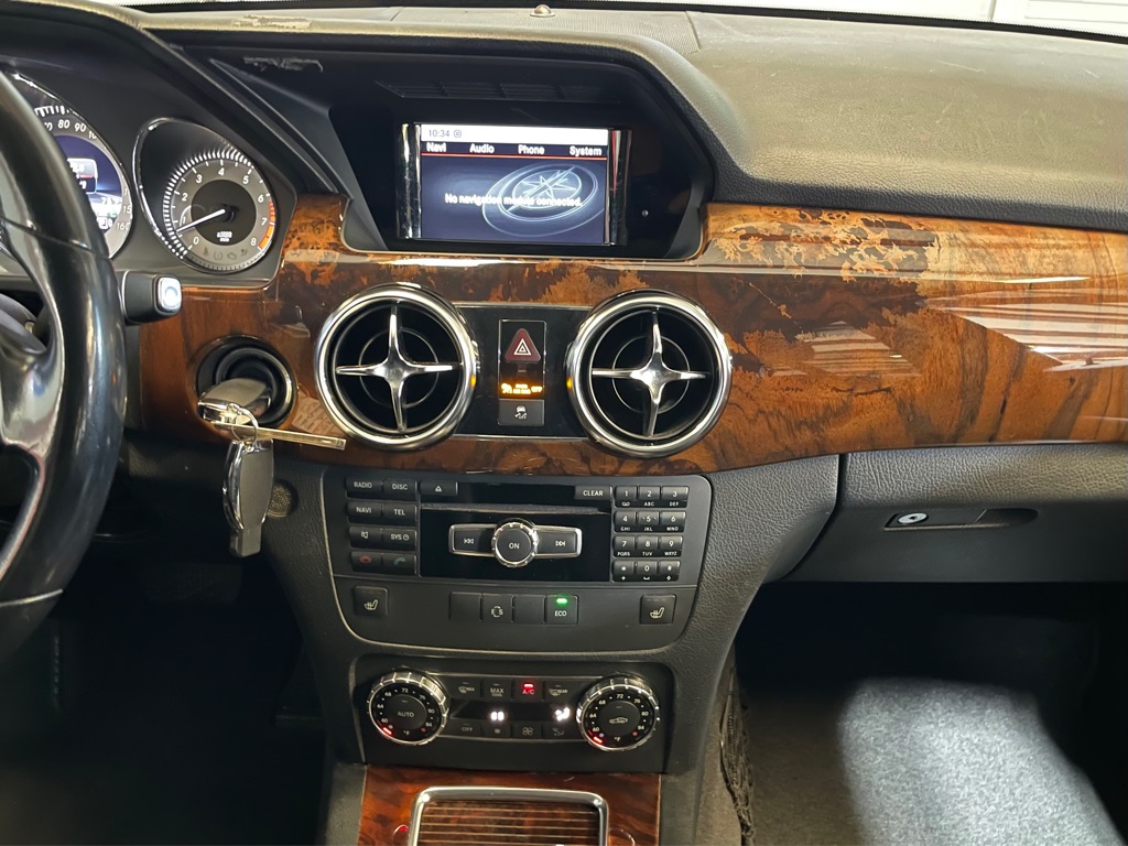 Photo 13 of this MERCEDES-BENZ GLK