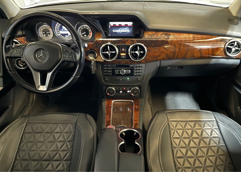 Photo 14 of this MERCEDES-BENZ GLK