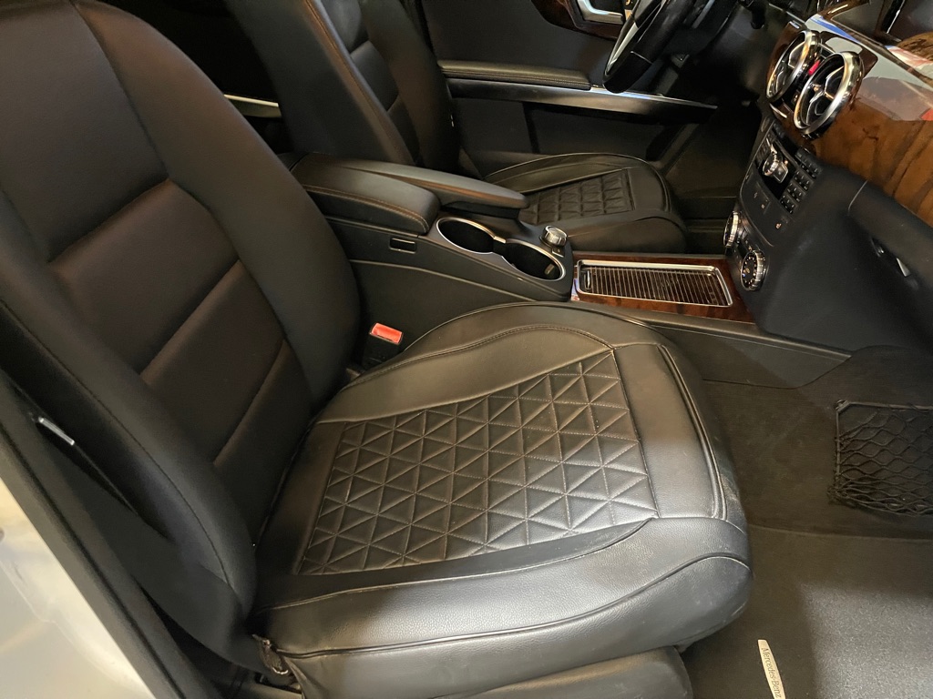 Photo 16 of this MERCEDES-BENZ GLK