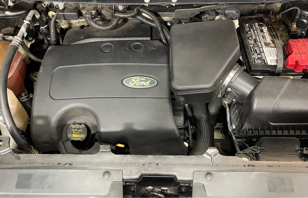 Photo 8 of this FORD EDGE