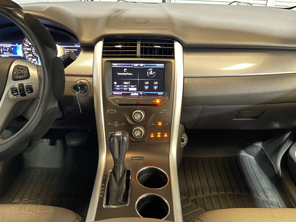 Photo 13 of this FORD EDGE