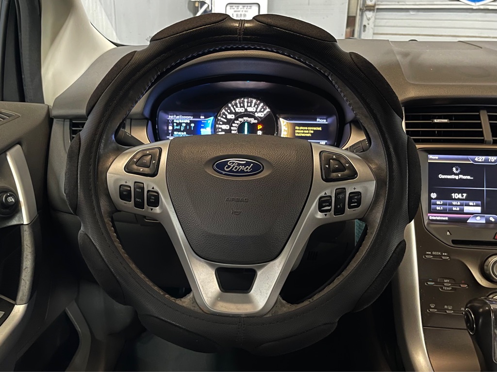 Photo 12 of this FORD EDGE