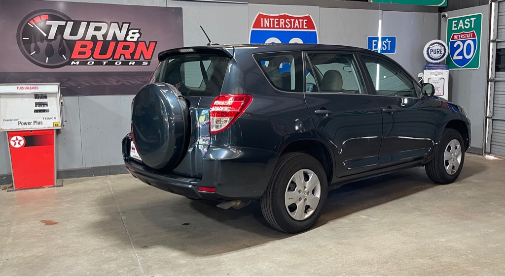 Photo 5 of this TOYOTA RAV4