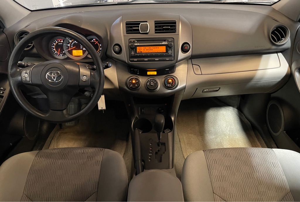 Photo 15 of this TOYOTA RAV4