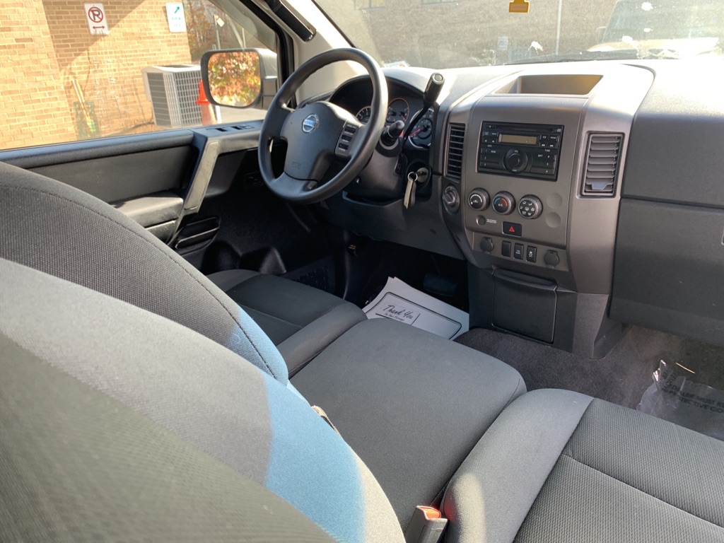 Photo 11 of this NISSAN TITAN