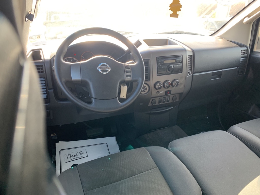 Photo 12 of this NISSAN TITAN