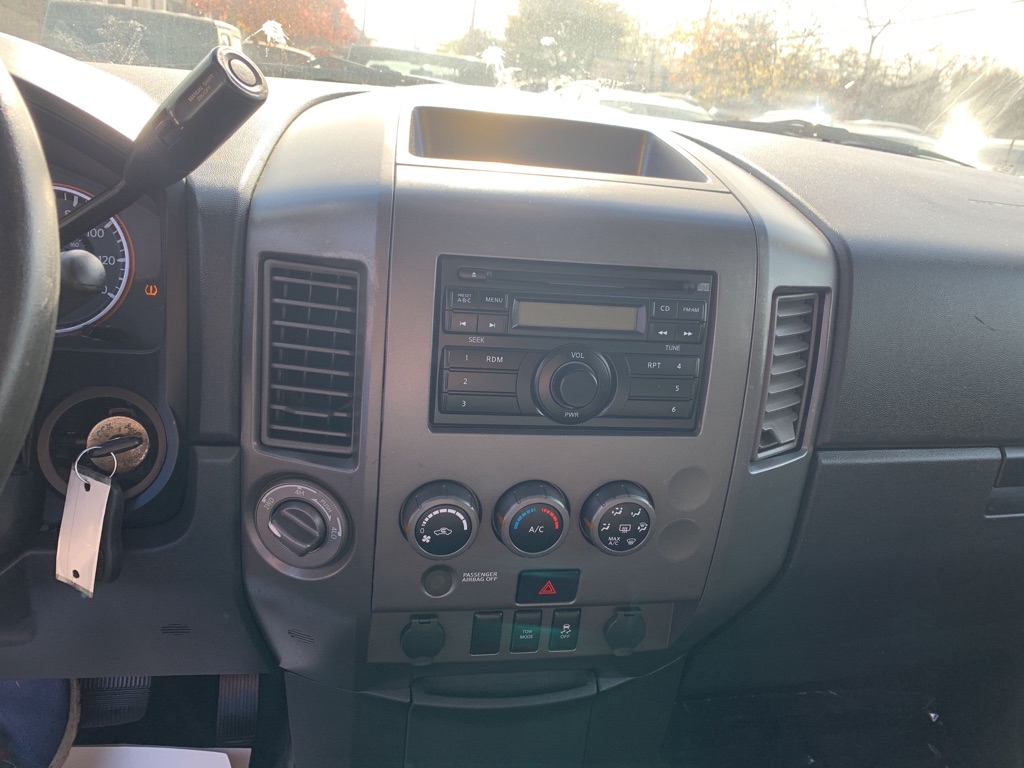 Photo 15 of this NISSAN TITAN