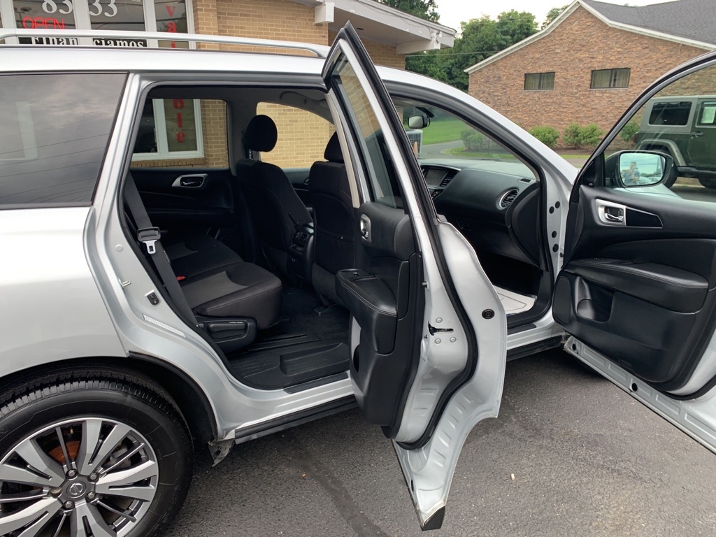 Photo 11 of this NISSAN PATHFINDER