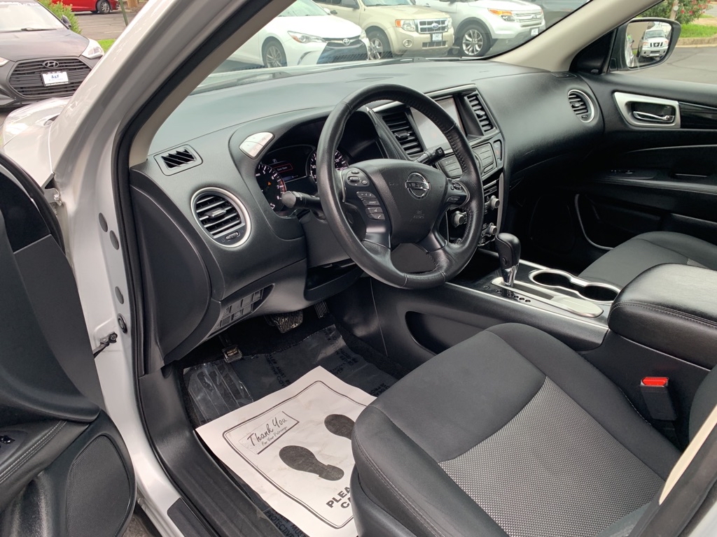 Photo 15 of this NISSAN PATHFINDER