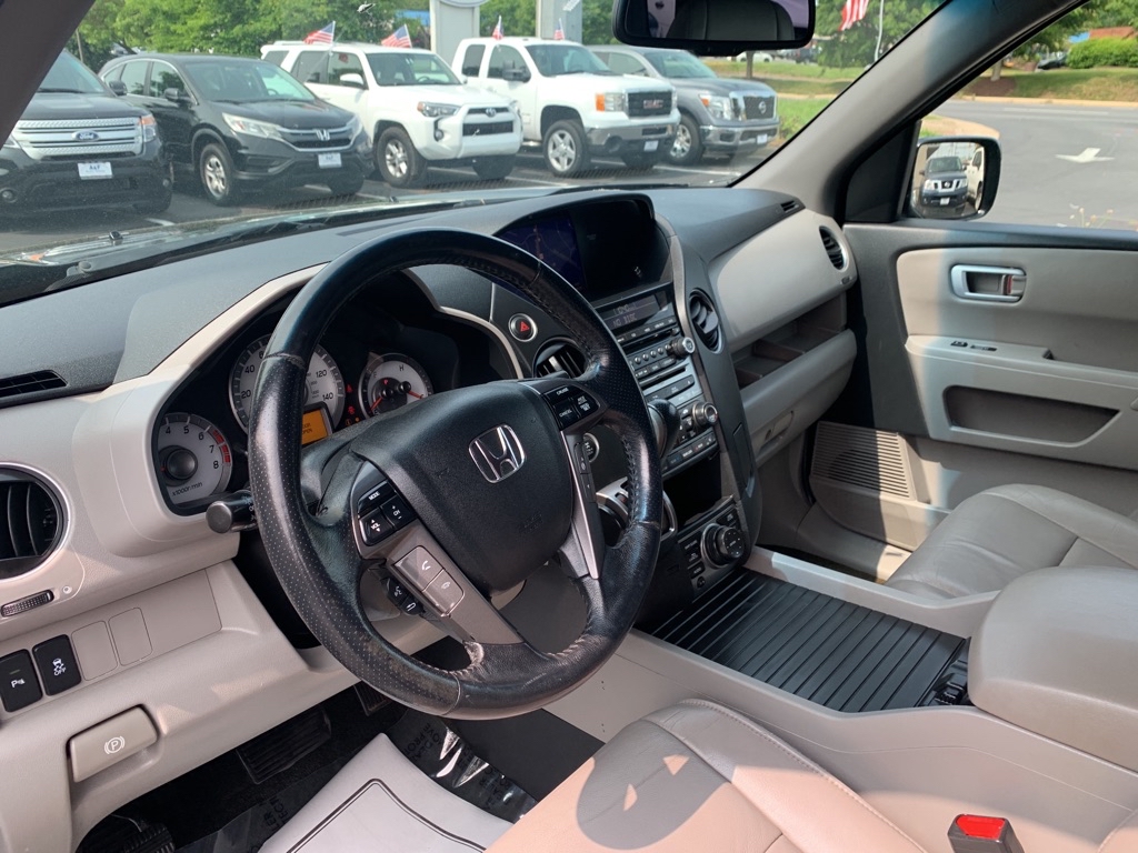 Photo 18 of this HONDA PILOT