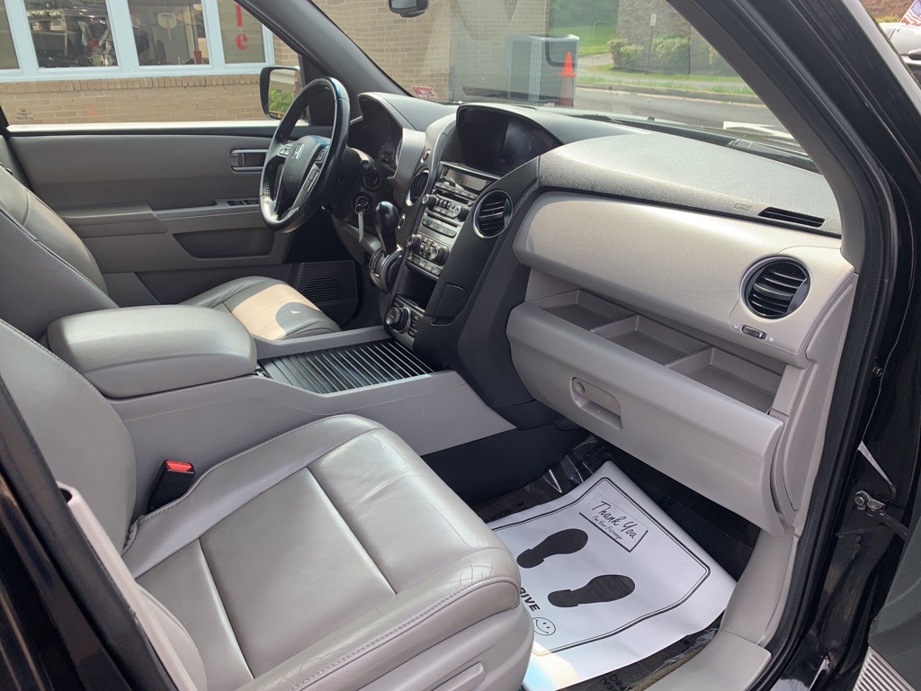 Photo 11 of this HONDA PILOT
