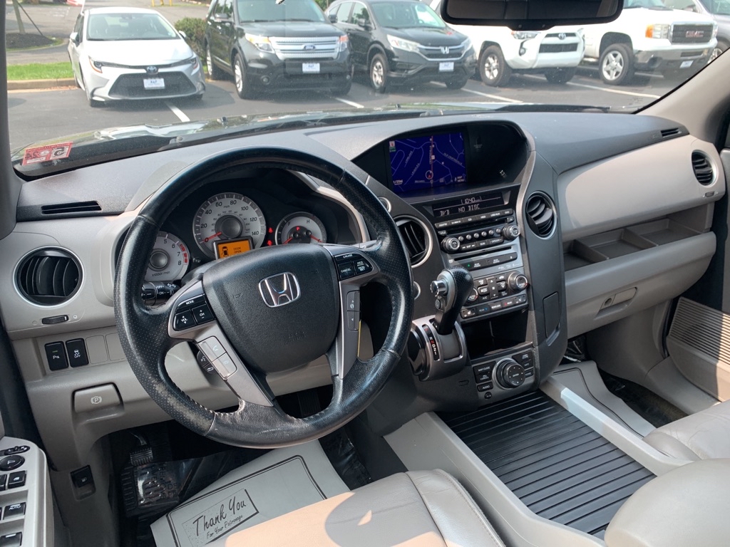 Photo 17 of this HONDA PILOT