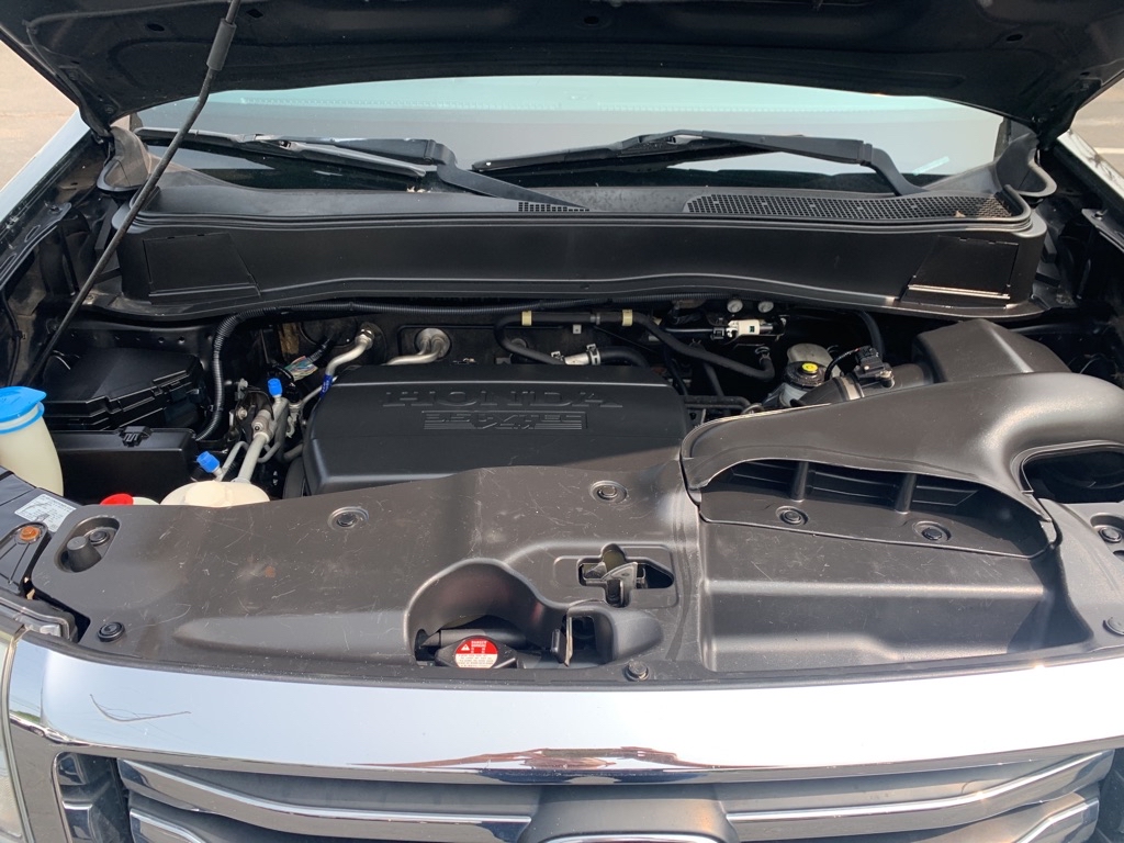 Photo 24 of this HONDA PILOT