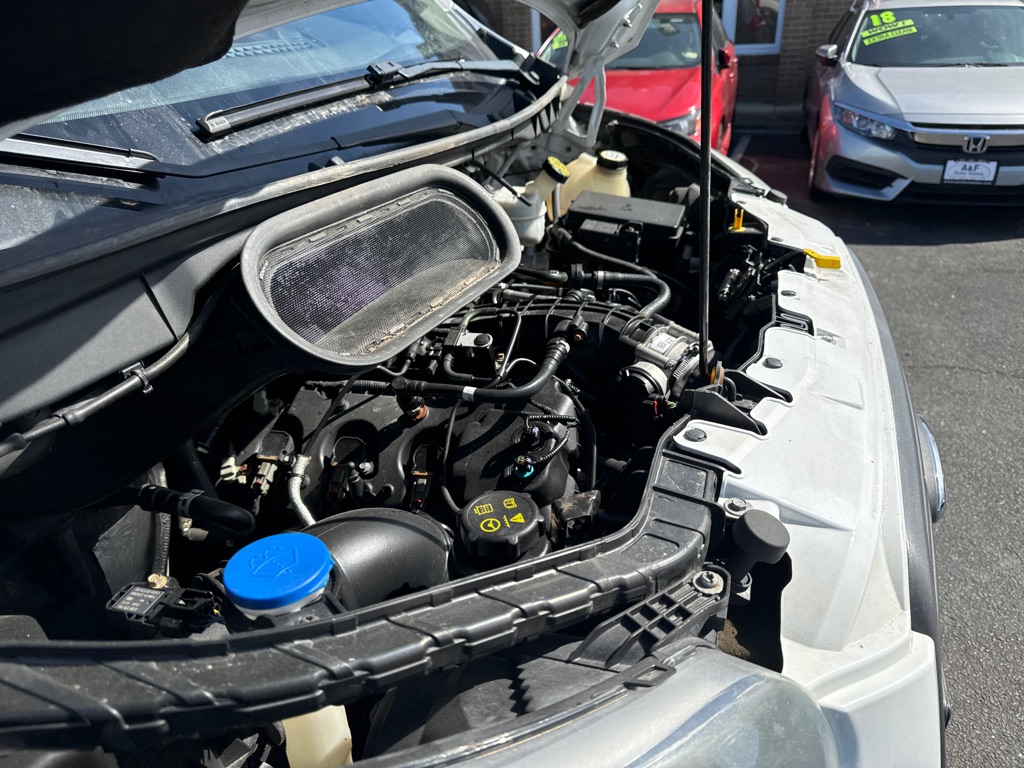 Photo 24 of this FORD TRANSIT