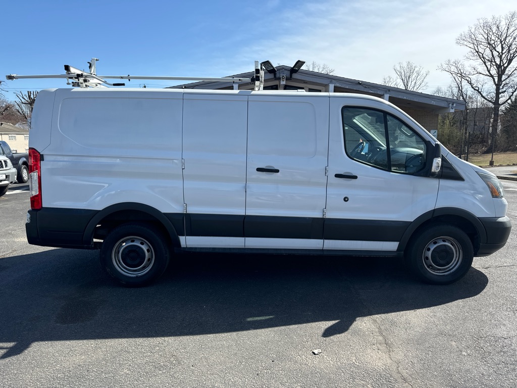 Photo 11 of this FORD TRANSIT