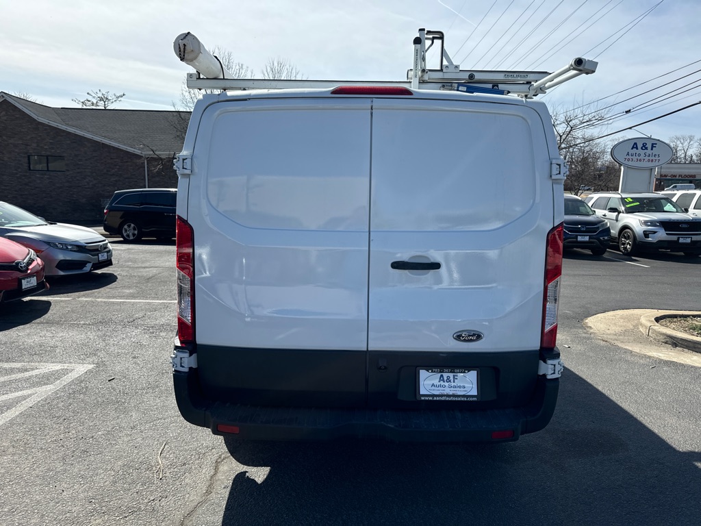 Photo 6 of this FORD TRANSIT