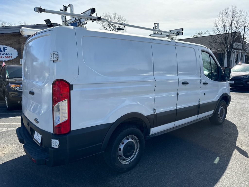 Photo 10 of this FORD TRANSIT