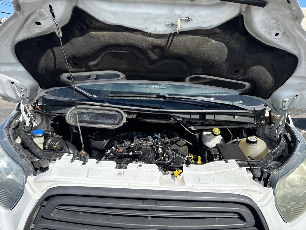 Photo 22 of this FORD TRANSIT