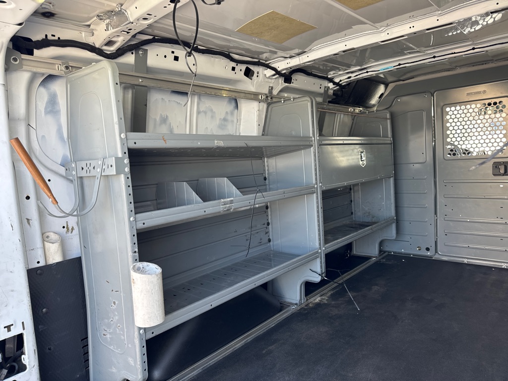 Photo 9 of this FORD TRANSIT