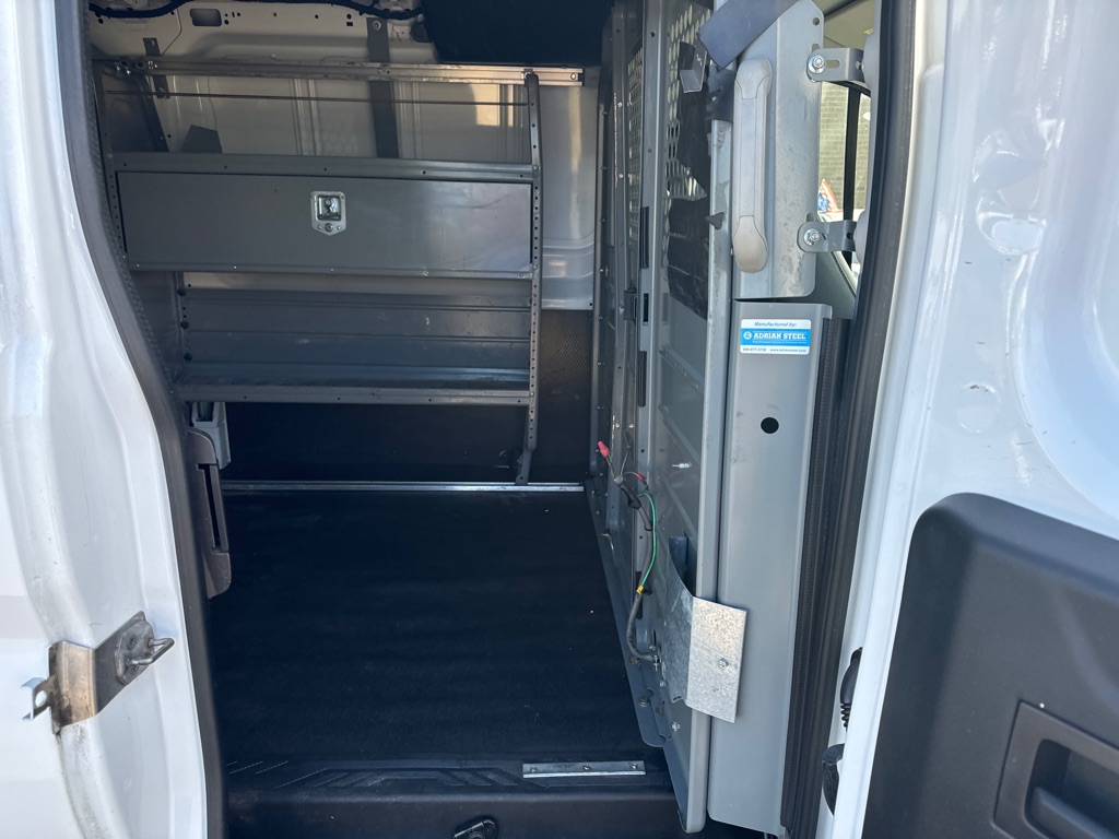 Photo 12 of this FORD TRANSIT