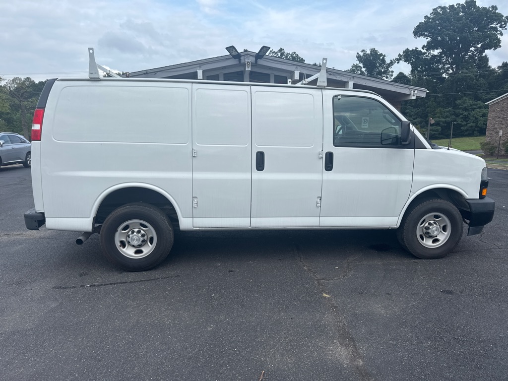 Photo 8 of this CHEVROLET EXPRESS G2500