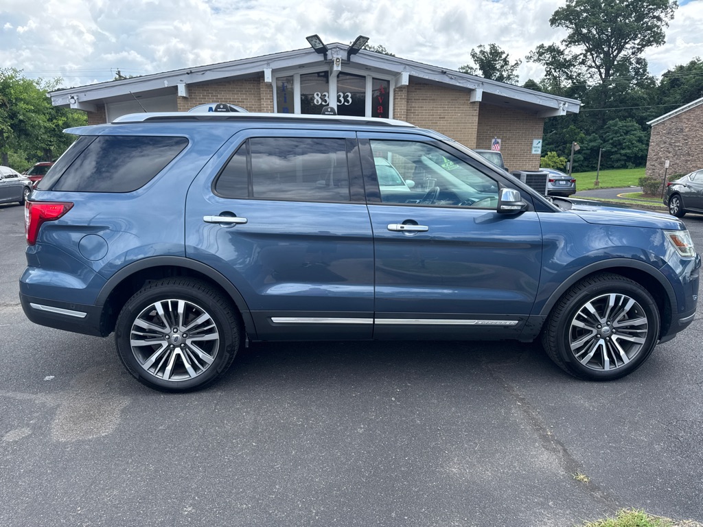Photo 8 of this FORD EXPLORER