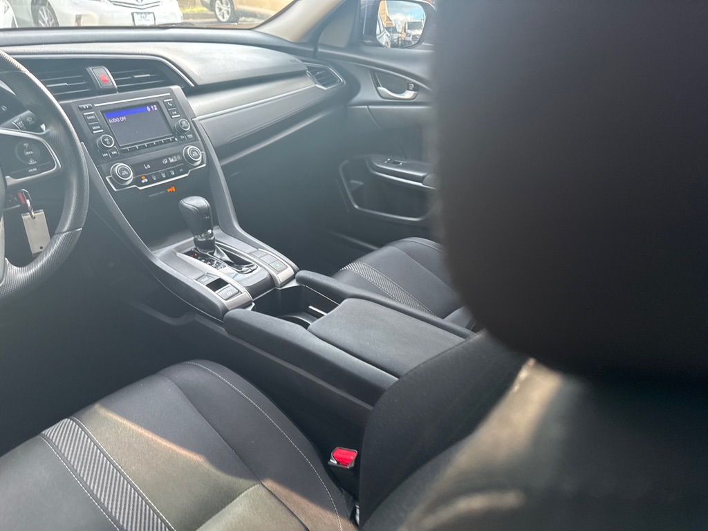 Photo 13 of this HONDA CIVIC