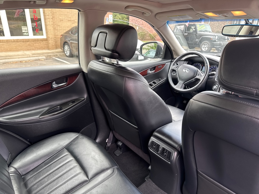 Photo 11 of this INFINITI EX35