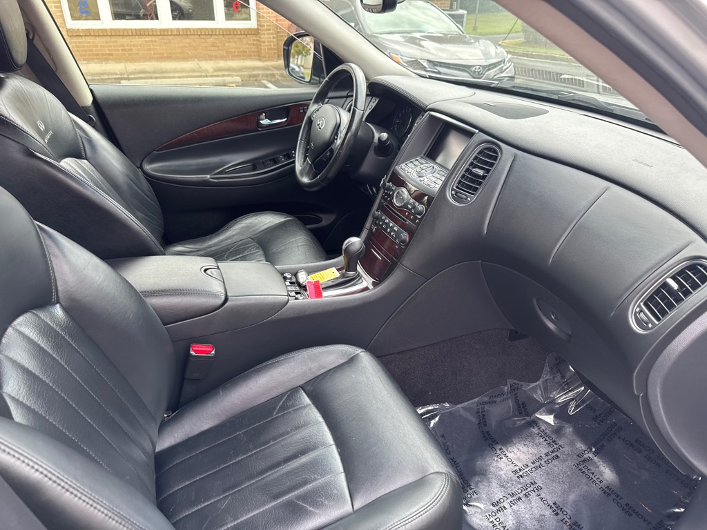 Photo 9 of this INFINITI EX35