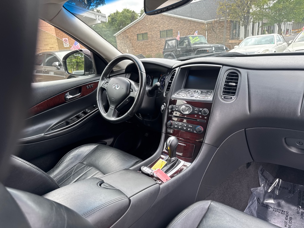 Photo 12 of this INFINITI EX35