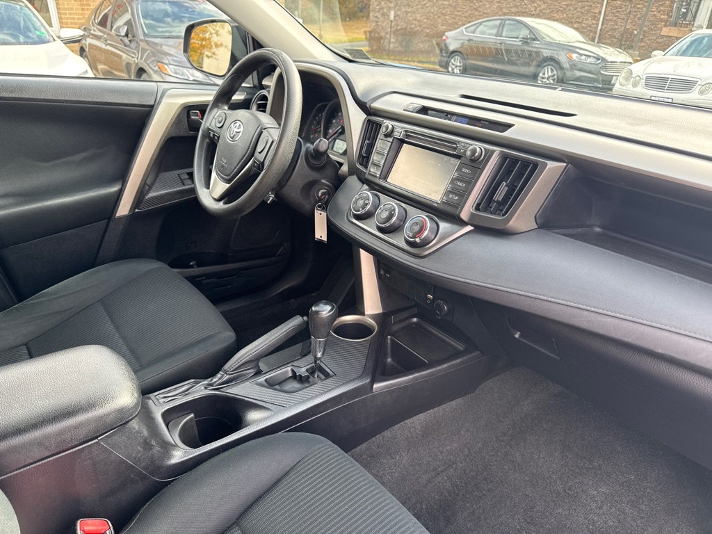 Photo 9 of this TOYOTA RAV4