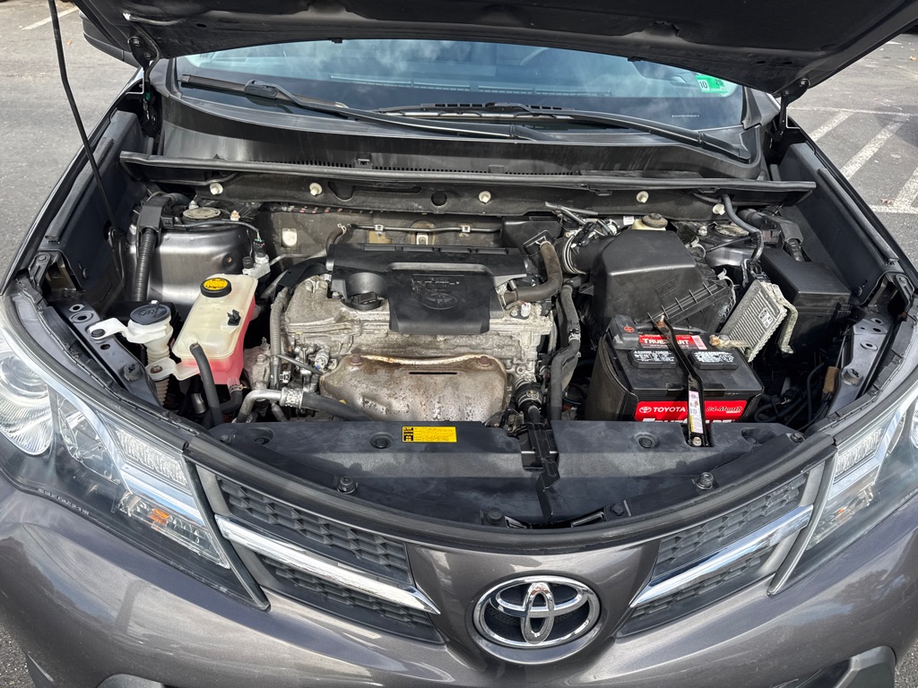 Photo 21 of this TOYOTA RAV4