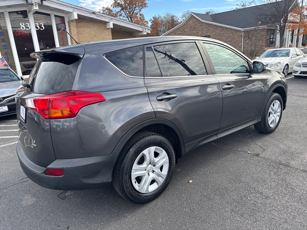 Photo 7 of this TOYOTA RAV4