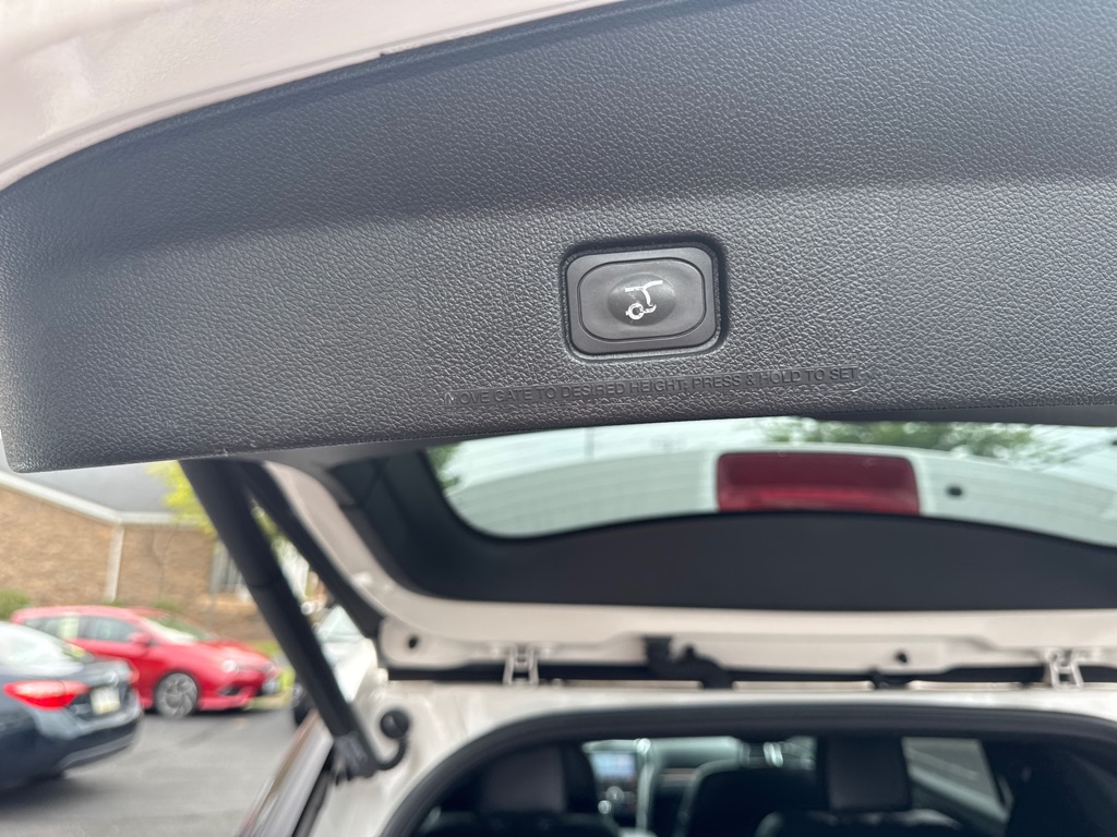 Photo 17 of this FORD EXPLORER