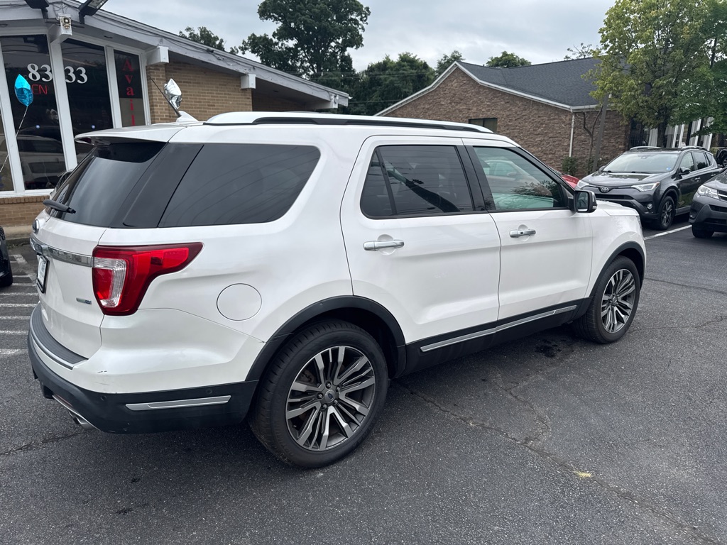 Photo 7 of this FORD EXPLORER