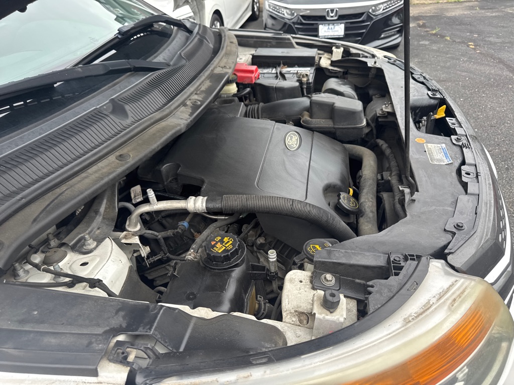 Photo 20 of this FORD EXPLORER