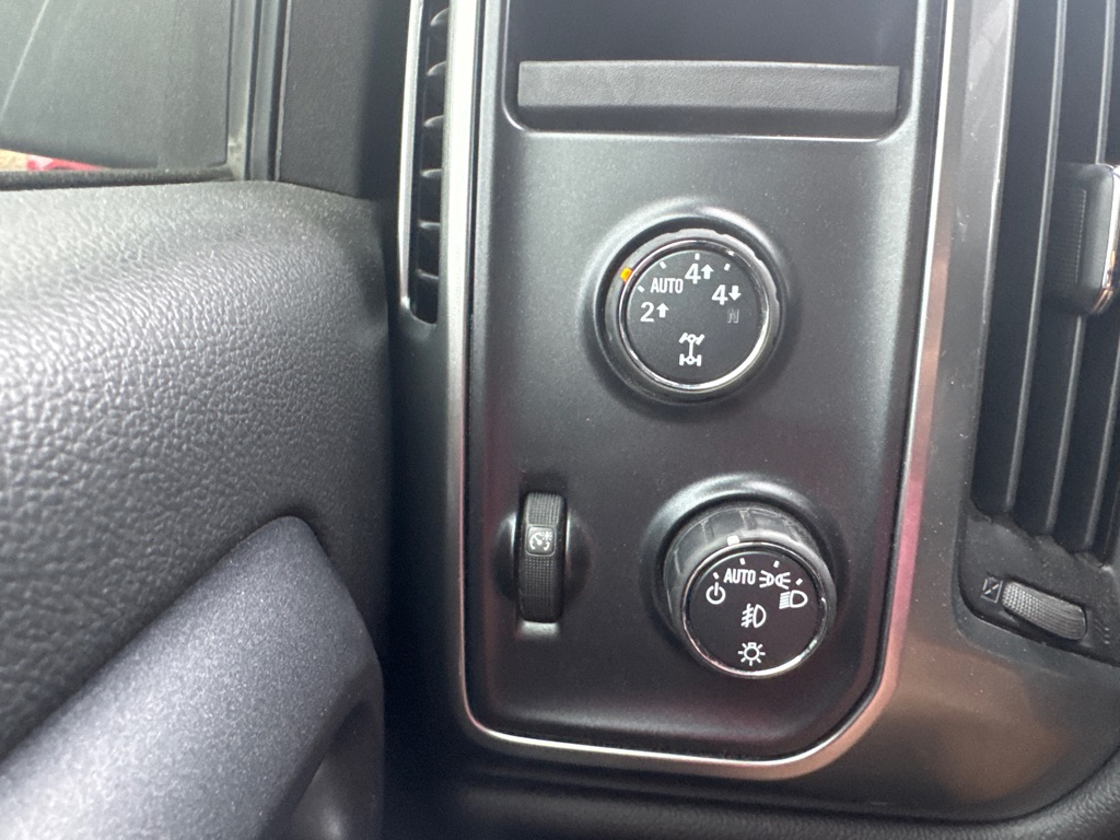 Photo 19 of this CHEVROLET SILVERADO 1500