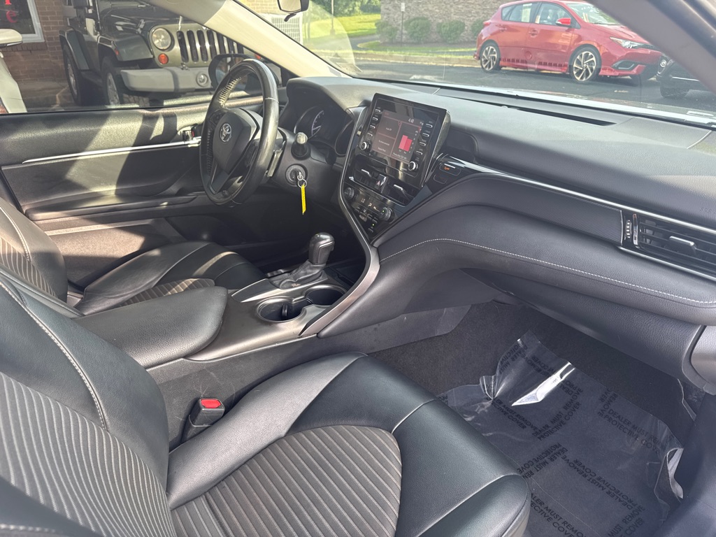 Photo 9 of this TOYOTA CAMRY