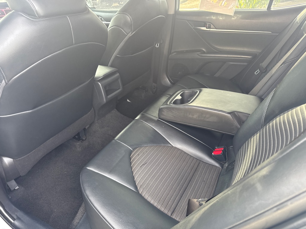 Photo 13 of this TOYOTA CAMRY