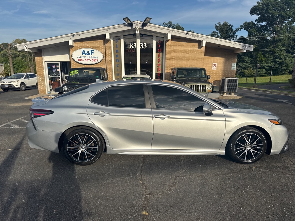 Photo 8 of this TOYOTA CAMRY