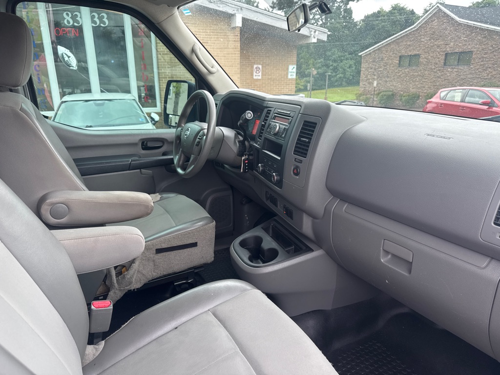 Photo 9 of this NISSAN NV 1500
