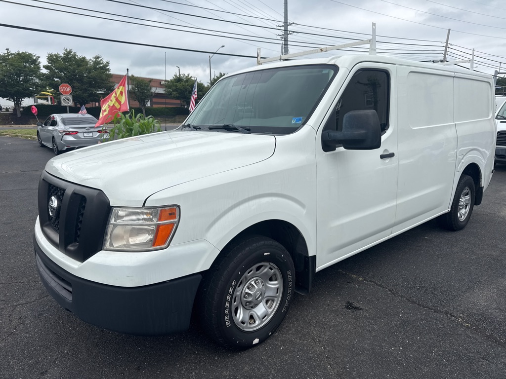 Photo 4 of this NISSAN NV 1500
