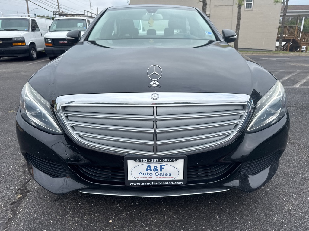 Photo 24 of this MERCEDES-BENZ C-CLASS