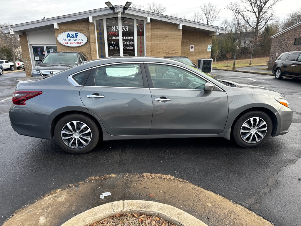 Photo 8 of this NISSAN ALTIMA